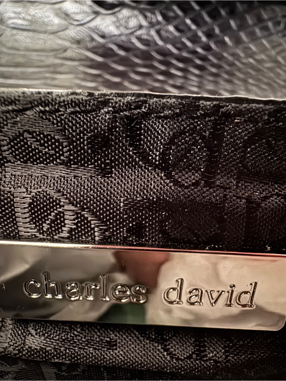 Charles David Black Leather Snakeskin Embossed Barrel Shoulder Bag - Picture 11 of 12